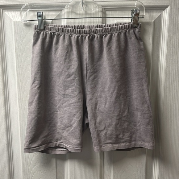 SKIMS OUTDOOR BASICS SET BIKER SHORT AND BRALETTE - Picture 1 of 7